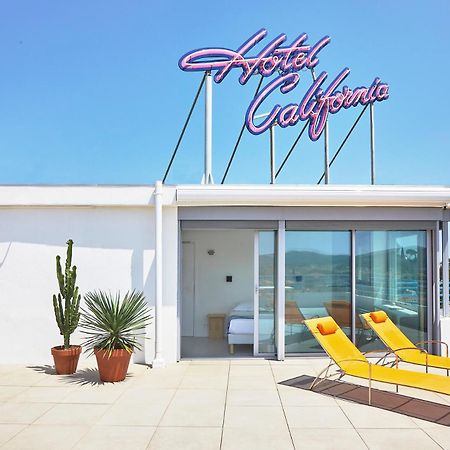 Hotel California Le Lavandou Exterior photo